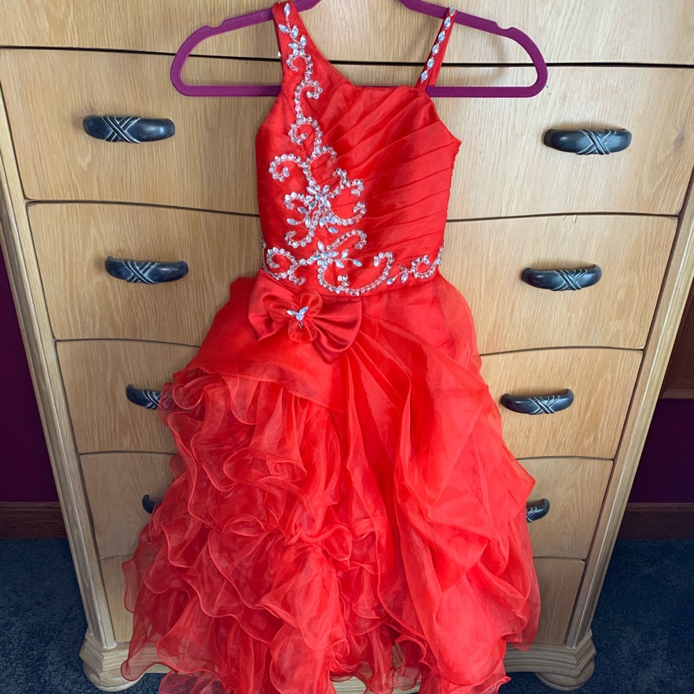 Little Miss/ Jr Miss Sparkly Pageant Dress ❤️